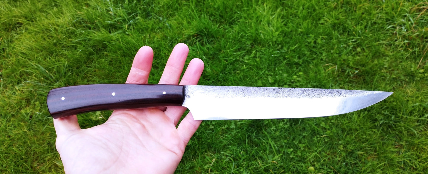 Couteau de cuisine lame forgée en c130 manche en palissandre