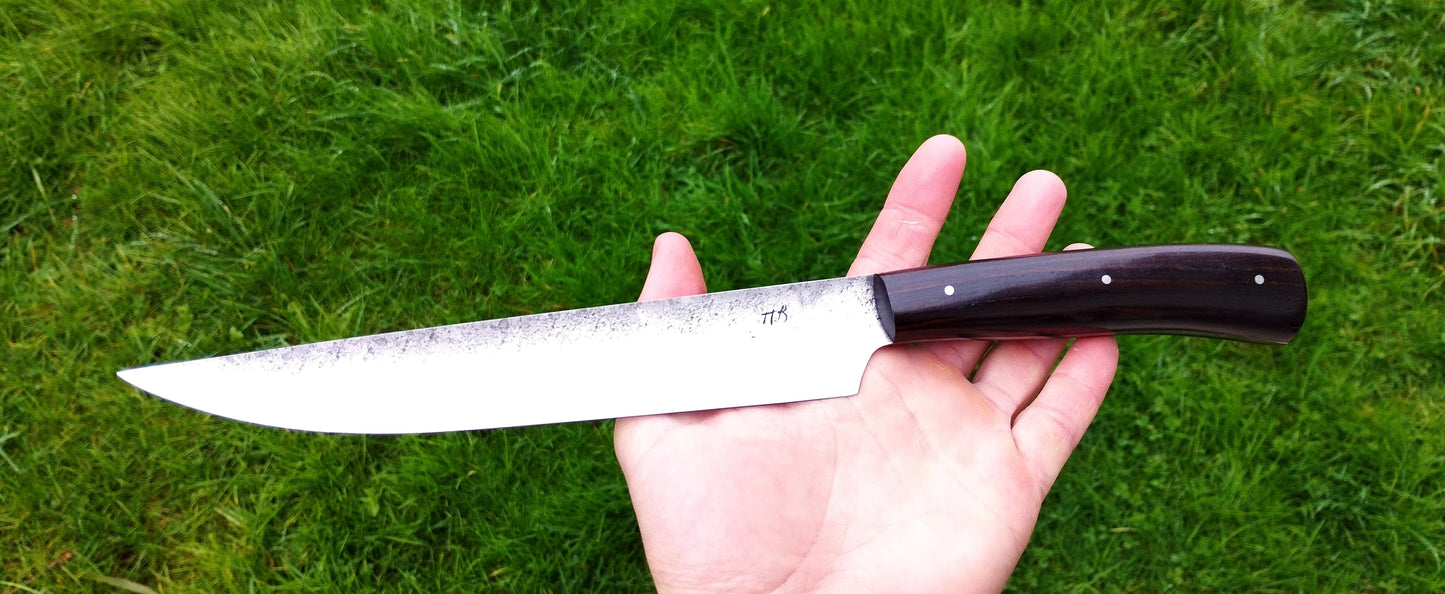 Couteau de cuisine lame forgée en c130 manche en palissandre