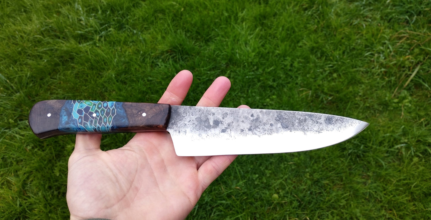 Couteau de cusine forgé en c130 manche en hybride bois résine